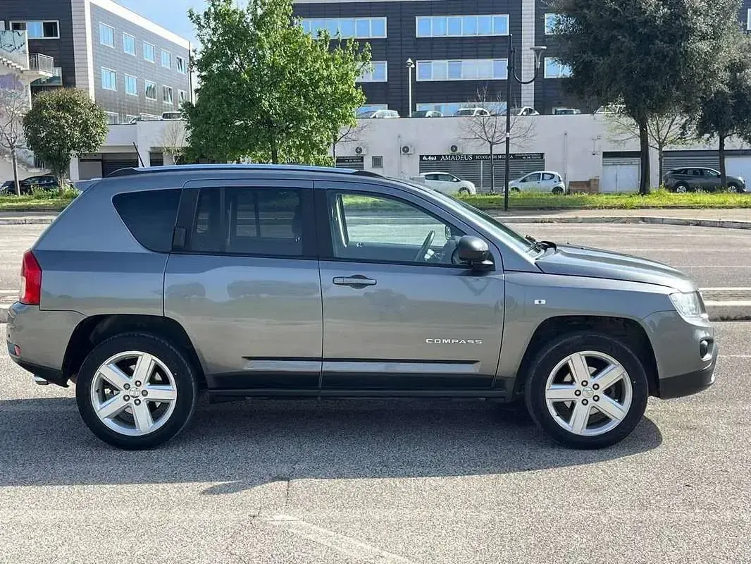 Usata Jeep Compass Limited 163 CV (119 kW) 2012 Grigio SUV