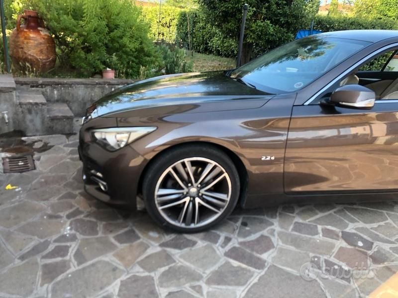 Usata Infiniti Q50 2015 Marrone Berlina