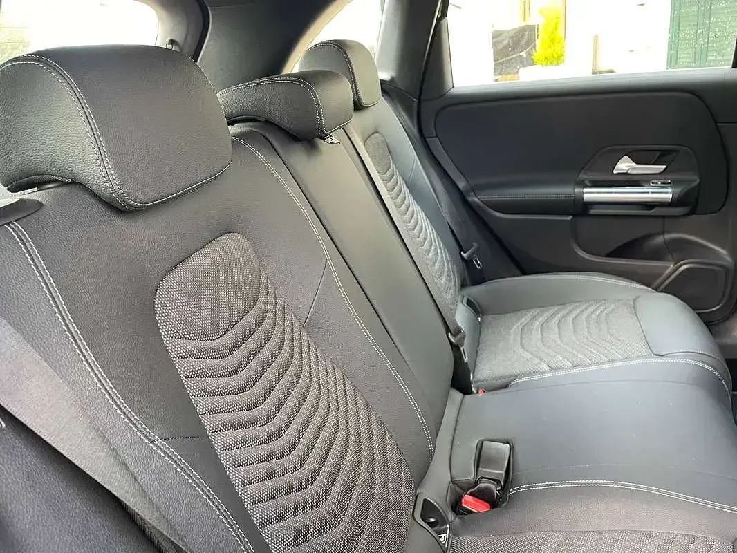 Usata Mercedes B180 116 CV (85 kW) 2024 Nero Utilitaria