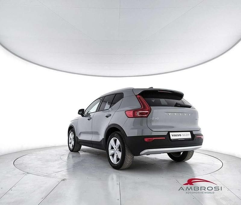 Usata Volvo XC40 Core 163 CV (119 kW) 2025 Grigio SUV