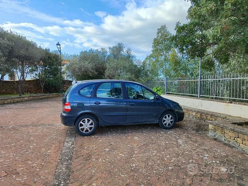 Usata Renault Mégane 102 CV (75 kW) 2002 Monovolume