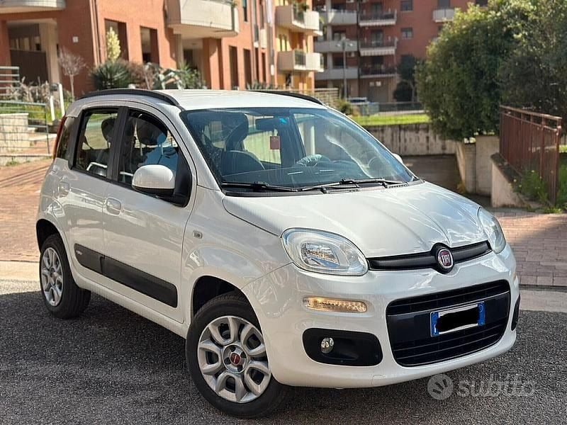 Bianco Usata 2017 Fiat Panda Tre volumi | 6800 € (Ottimo prezzo) - Immagine 1/4