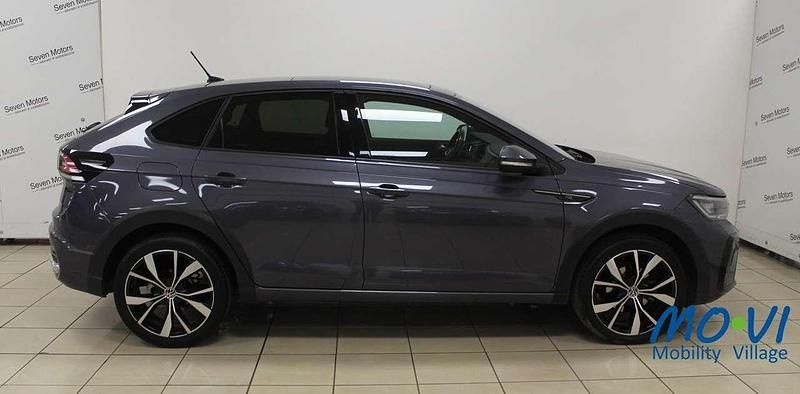 Begagnad VW Taigo R-line 150 HK (110 kW) 2023 Grå SUV