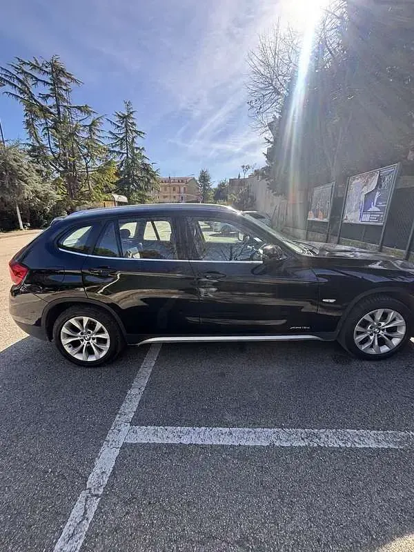 Usata BMW X1 143 CV (105 kW) 2011 Nero SUV