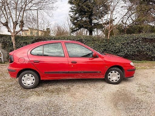 Usata Renault Mégane 1996 Rosso Berlina