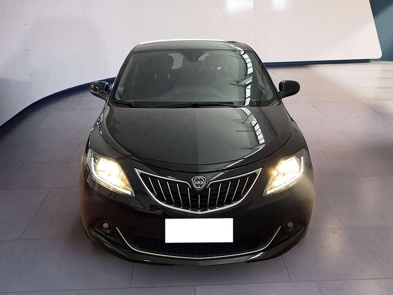 Usata Lancia Ypsilon Gold 69 CV (50 kW) 2022 Nero Utilitaria