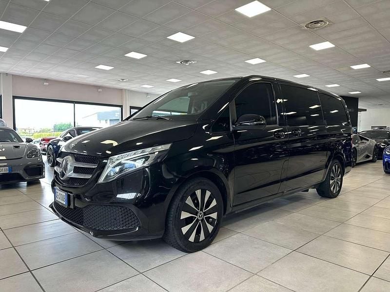 Usata Mercedes V250 Exclusive 190 CV (139 kW) 2021 Nero Monovolume
