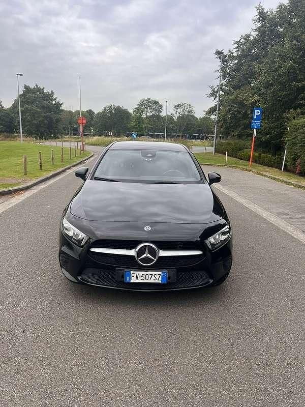 Usata Mercedes A160 Premium 109 CV (80 kW) 2019 Nero Berlina