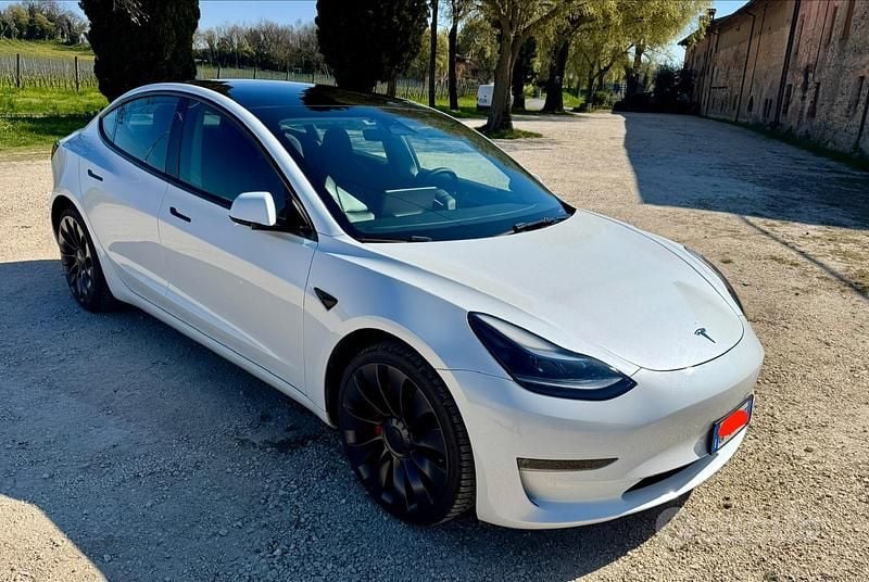 Usata Tesla Model 3 Performance 461 kW (627 CV) 2023 Bianco Berlina