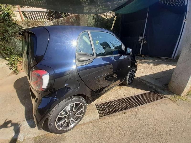 Usata Smart ForTwo Coupé Prime 41 kW (56 CV) 2021 Blu/azzurro Utilitaria