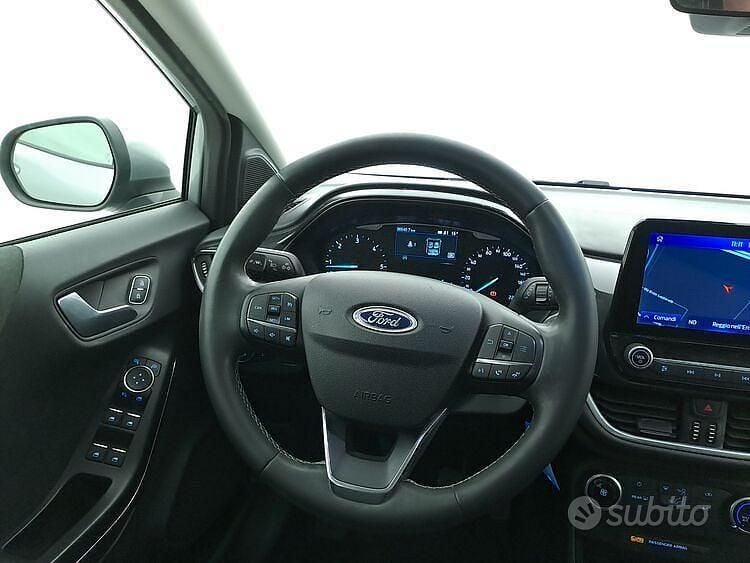 Usata Ford Puma Titanium 120 CV (88 kW) 2021 Grigio SUV