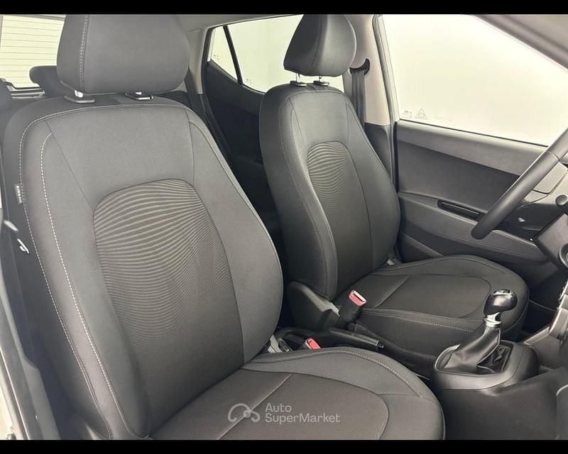 Usata Hyundai i10 67 CV (49 kW) 2019 Bianco Utilitaria