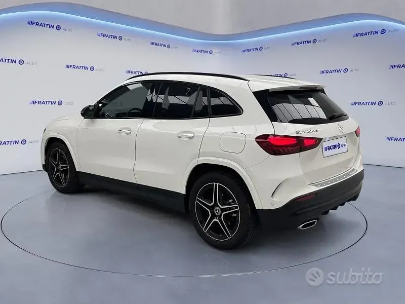 Usata Mercedes GLA200 Advanced Plus 150 CV (110 kW) 2024 Bianco SUV