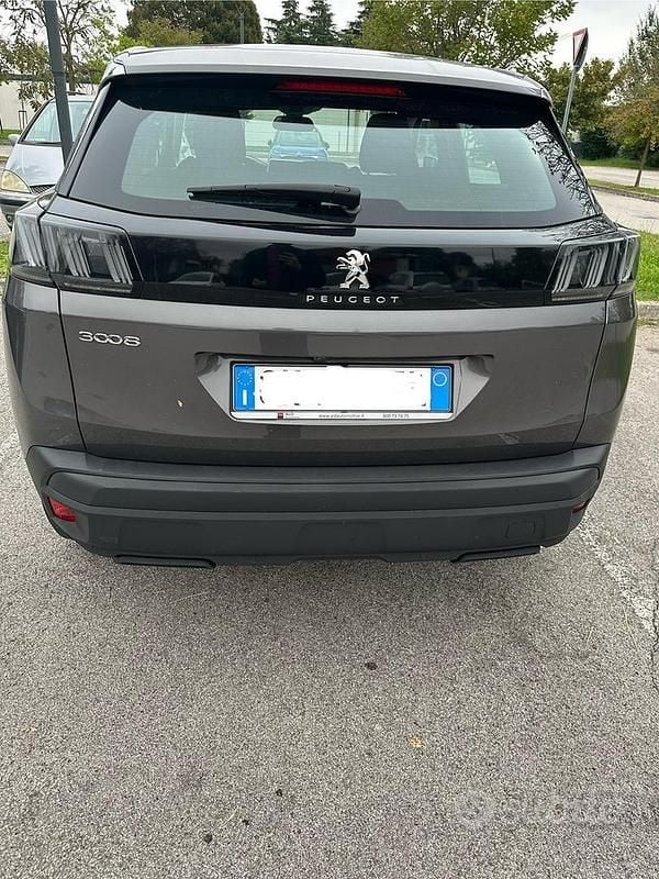 Usata Peugeot 3008 131 CV (96 kW) 2022 Station wagon
