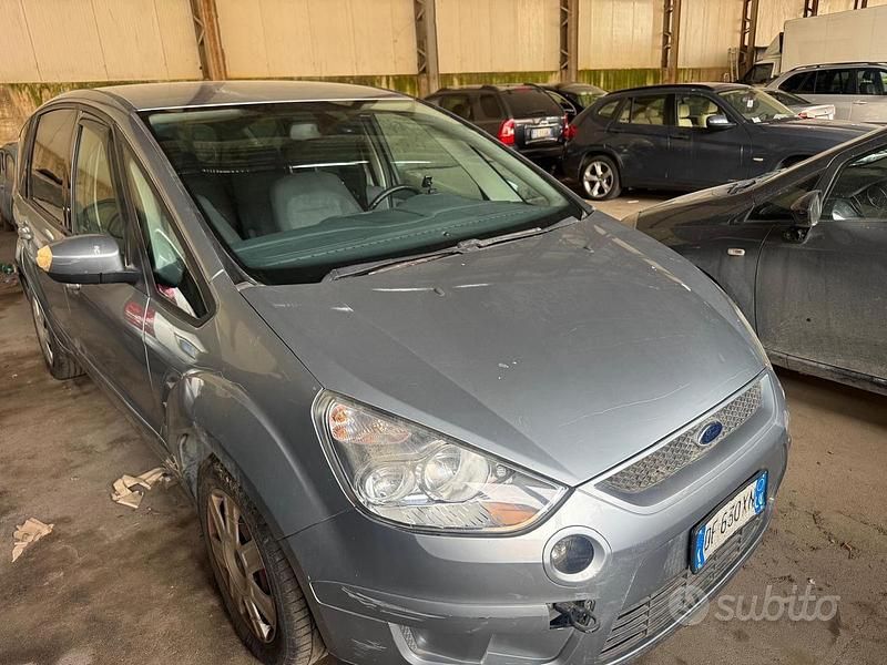 Usata Ford S-MAX S 140 CV (102 kW) 2007 Grigio Monovolume