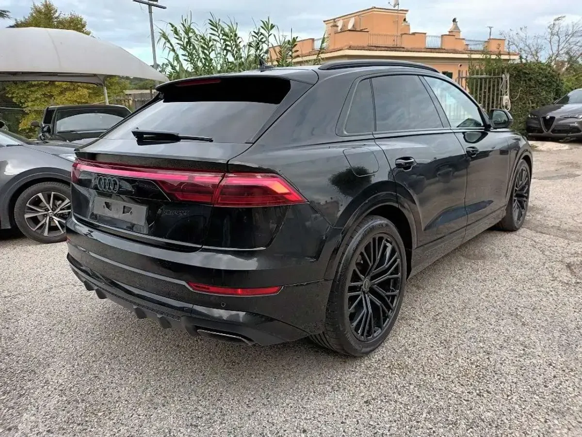 Usata Audi Q8 286 CV (210 kW) 2024 Nero SUV
