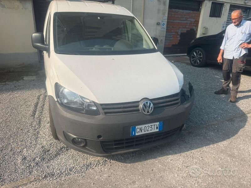 Usata VW Caddy 140 CV (102 kW) 2011 Bianco Monovolume