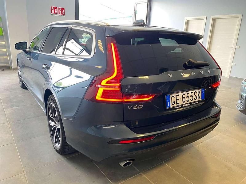Usata Volvo V60 Business Edition 197 CV (144 kW) 2021 Blu/azzurro Station wagon