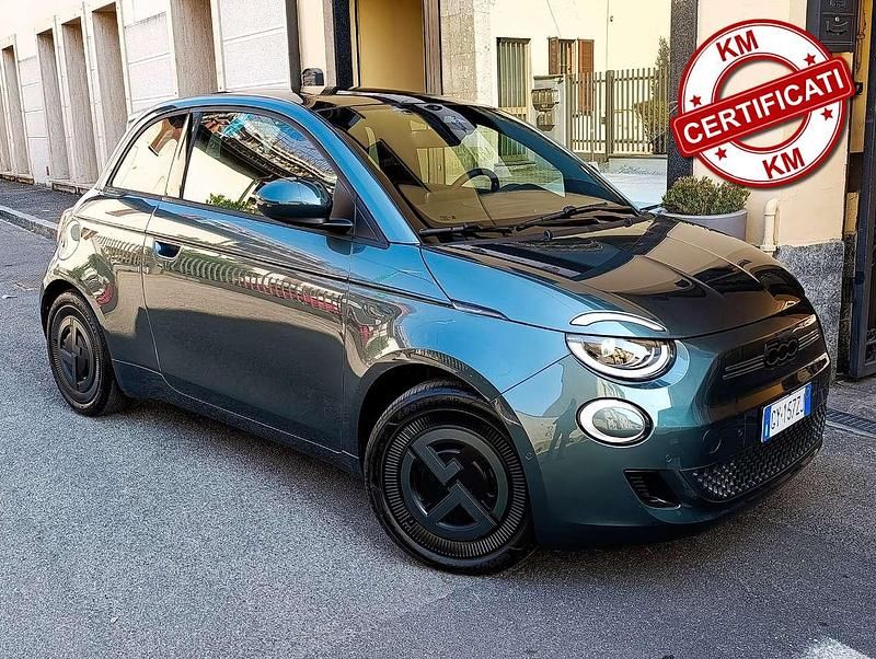 Nuova Fiat 500e 42 kW (58 CV) 2025 Verde scuro met Utilitaria