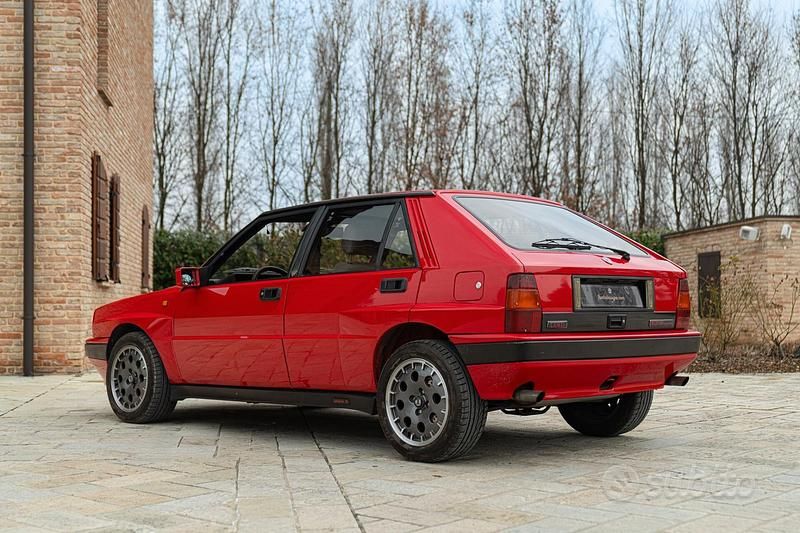 Usata Lancia Delta 197 CV (144 kW) 1989 Rosso Utilitaria