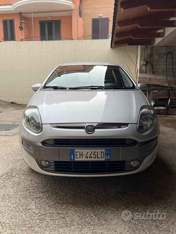 Usata Fiat Grande Punto 2011 Grigio Utilitaria