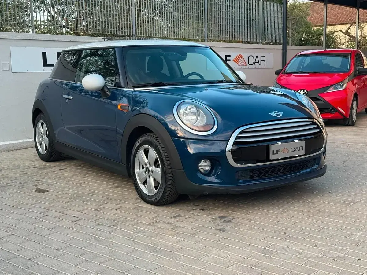 Usata Mini Cooper D 116 CV (85 kW) 2014 Bluazzurro Utilitaria