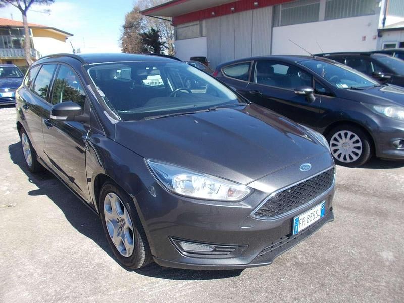 Usata Ford Focus Business Edition 95 CV (69 kW) 2018 Grigio Station wagon