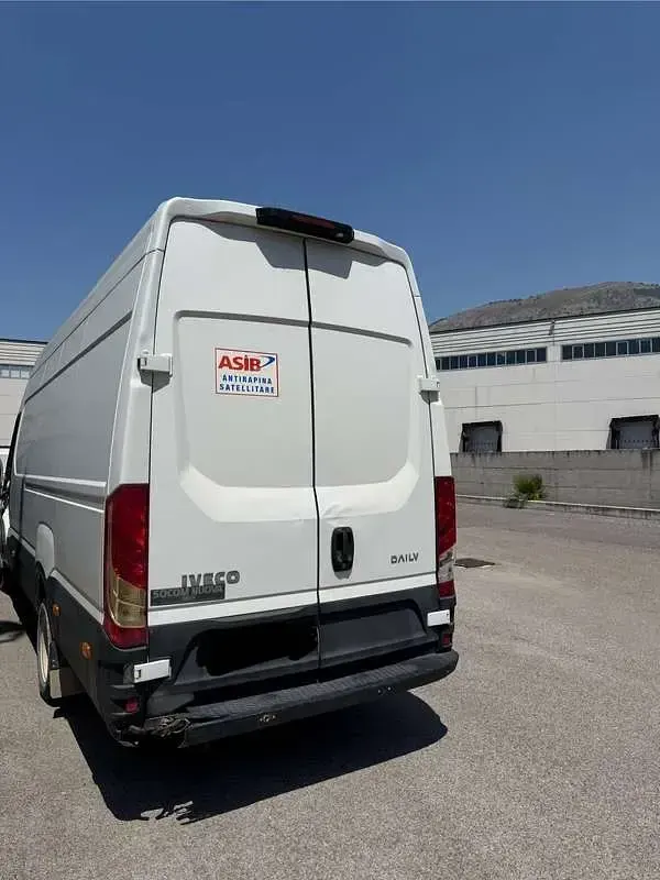 Usata Iveco Daily 170 CV (125 kW) 2016 Bianco Furgone