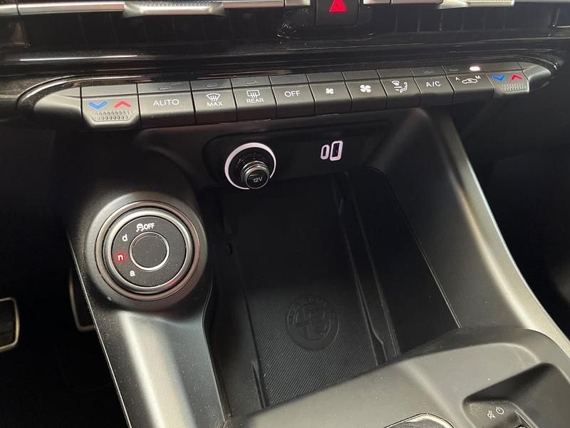 Usata Alfa Romeo Tonale Edizione Speciale 130 CV (95 kW) 2022 Rosso SUV