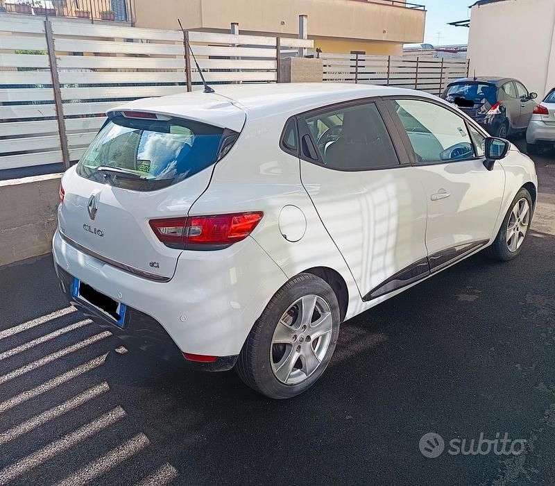 Bianco Usata 2014 Renault Clio IV Due volumi | 6000 € (Ottimo prezzo) - Immagine 1/4