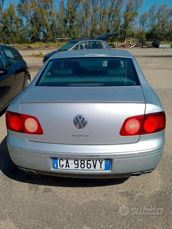 Begagnad VW Phaeton 2007 Grå Sedan