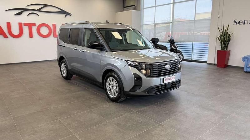 Usata Ford Tourneo Courier Titanium 125 CV (91 kW) 2025 Grigio Monovolume