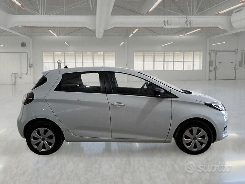 Usata Renault Zoe Life 80 kW (109 CV) 2021 Bianco Utilitaria