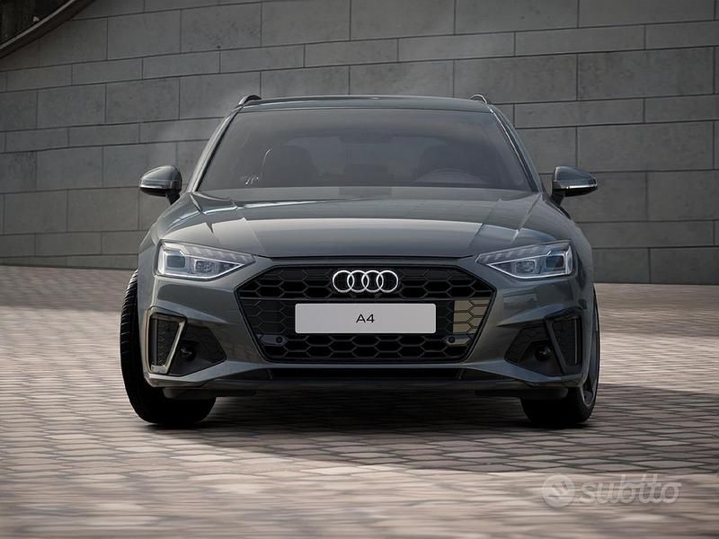 Usata Audi A4 S-Line 163 CV (119 kW) 2023 Grigio chronos metallizzato Station wagon