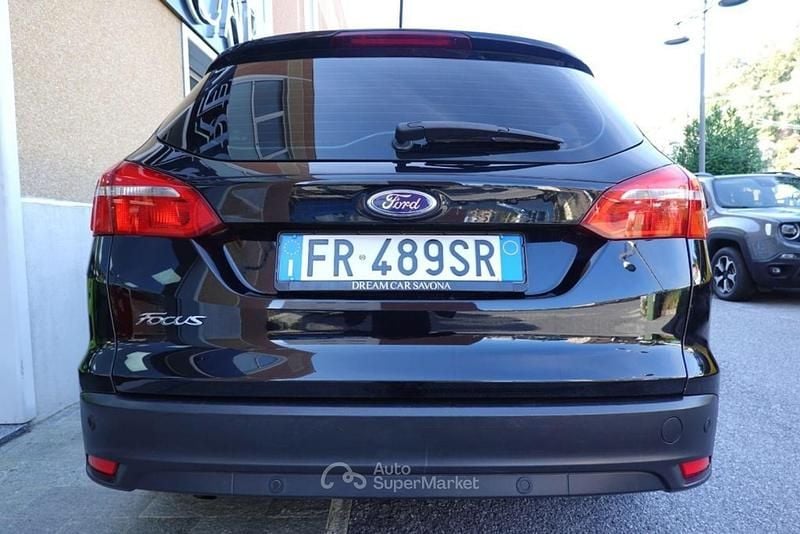 Usata Ford Focus 120 CV (88 kW) 2018 Nero pastello Station wagon