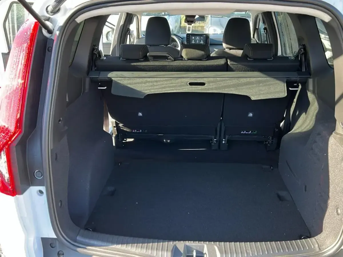 Nuova Dacia Logan Extreme 101 CV (74 kW) 2025 Bianco Berlina