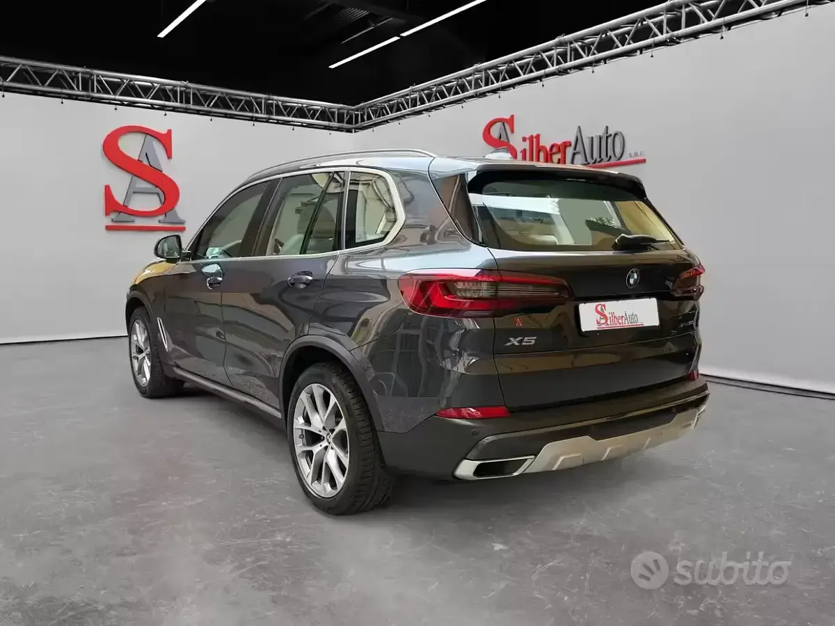 Usata BMW X5 Efficient Dynamics 286 CV (210 kW) 2021 Grigio SUV