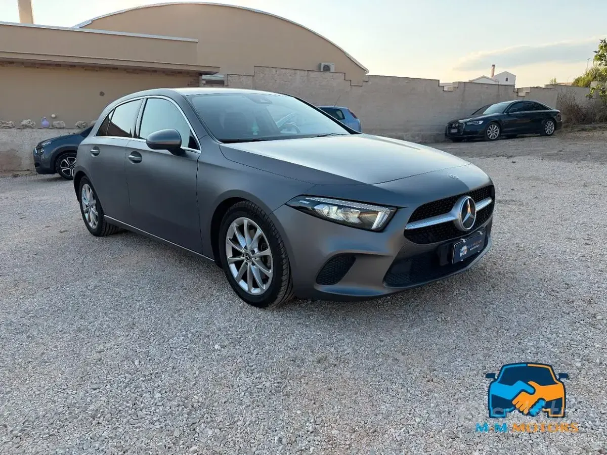 Usata Mercedes A200 150 CV (110 kW) 2020 Grigio Berlina