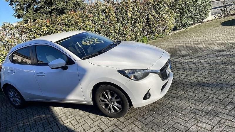 Usata Mazda 2 Exceed 105 CV (77 kW) 2016 Bianco Utilitaria