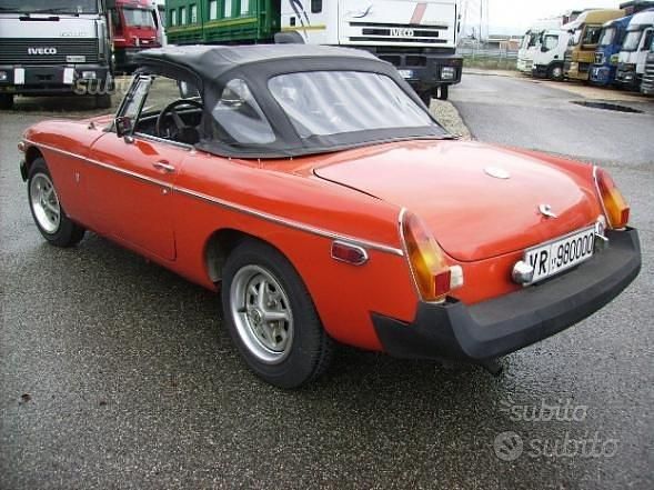 Usata MG B 95 CV (69 kW) 1975 Rosso Cabrio