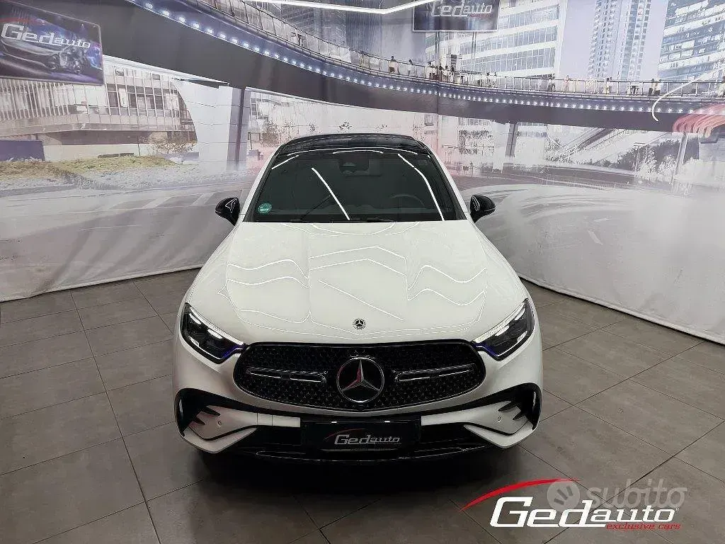 Usata Mercedes GLC200 AMG Line Premium Plus 163 CV (119 kW) 2025 Bianco SUV