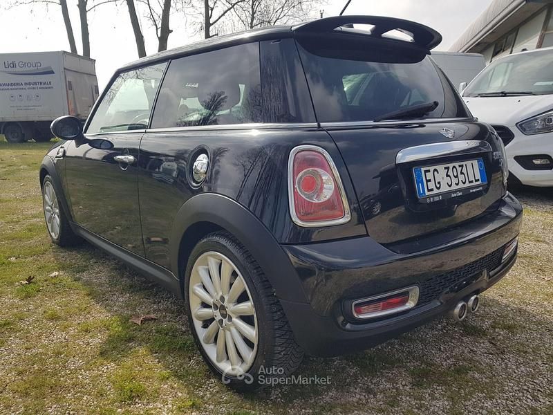 Usata Mini Cooper SD 143 CV (105 kW) 2011 Nero Utilitaria