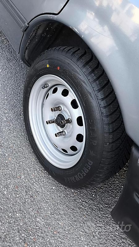 Usata Ford Sierra Ghia 125 CV (91 kW) 1988 Berlina