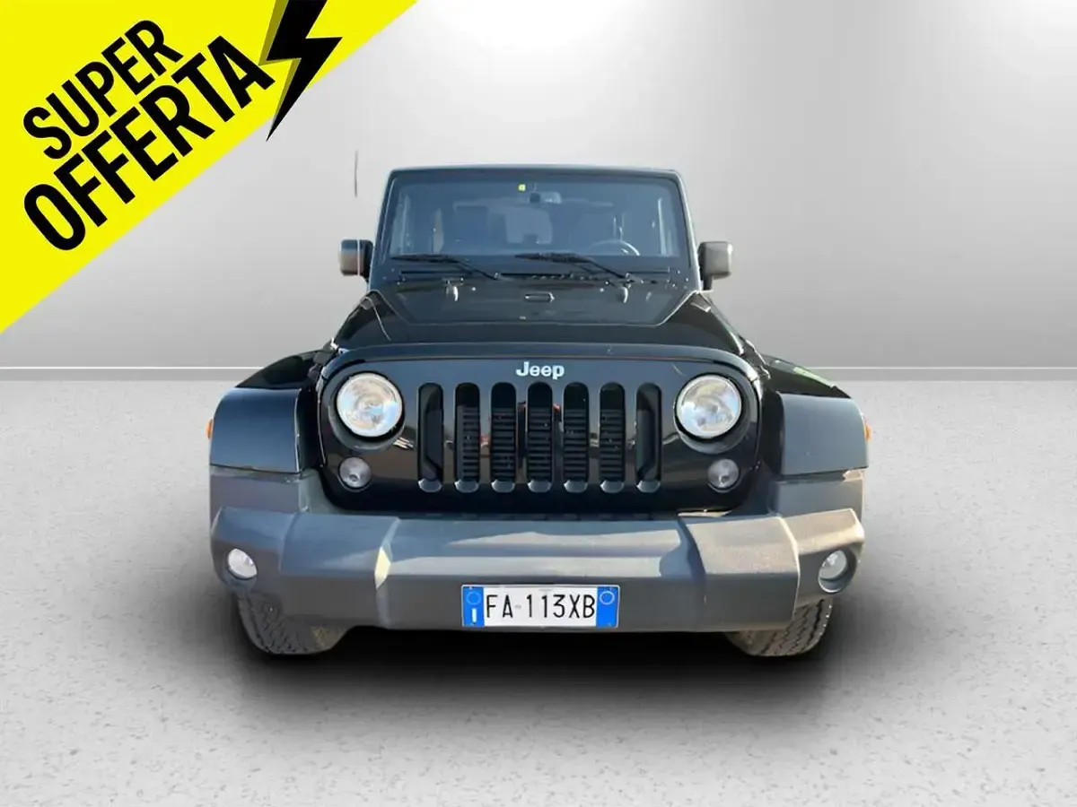Usata Jeep Wrangler Sahara 200 CV (147 kW) 2015 Nero SUV