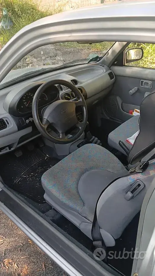 Usata Nissan Micra 54 CV (39 kW) 1999 Grigio Utilitaria