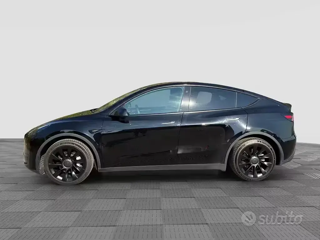 Usata Tesla Model Y Long Range AWD 152 kW (208 CV) 2022 Nero SUV