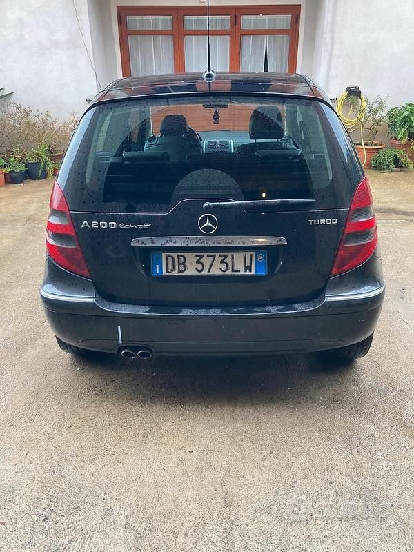 Usata Mercedes E200 193 CV (141 kW) 2007 Coupé