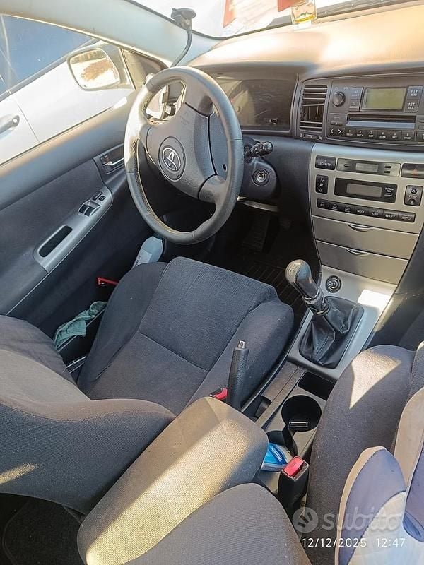 Usata Toyota Corolla 2003 Grigio Berlina