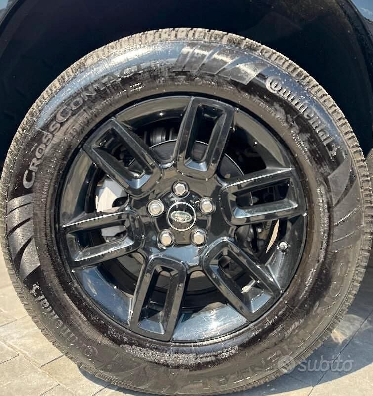 Usata Land Rover Defender SE Dynamic 200 CV (147 kW) 2021 Nero SUV