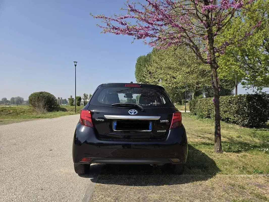 Usata Toyota Yaris Sol 87 CV (63 kW) 2016 Utilitaria